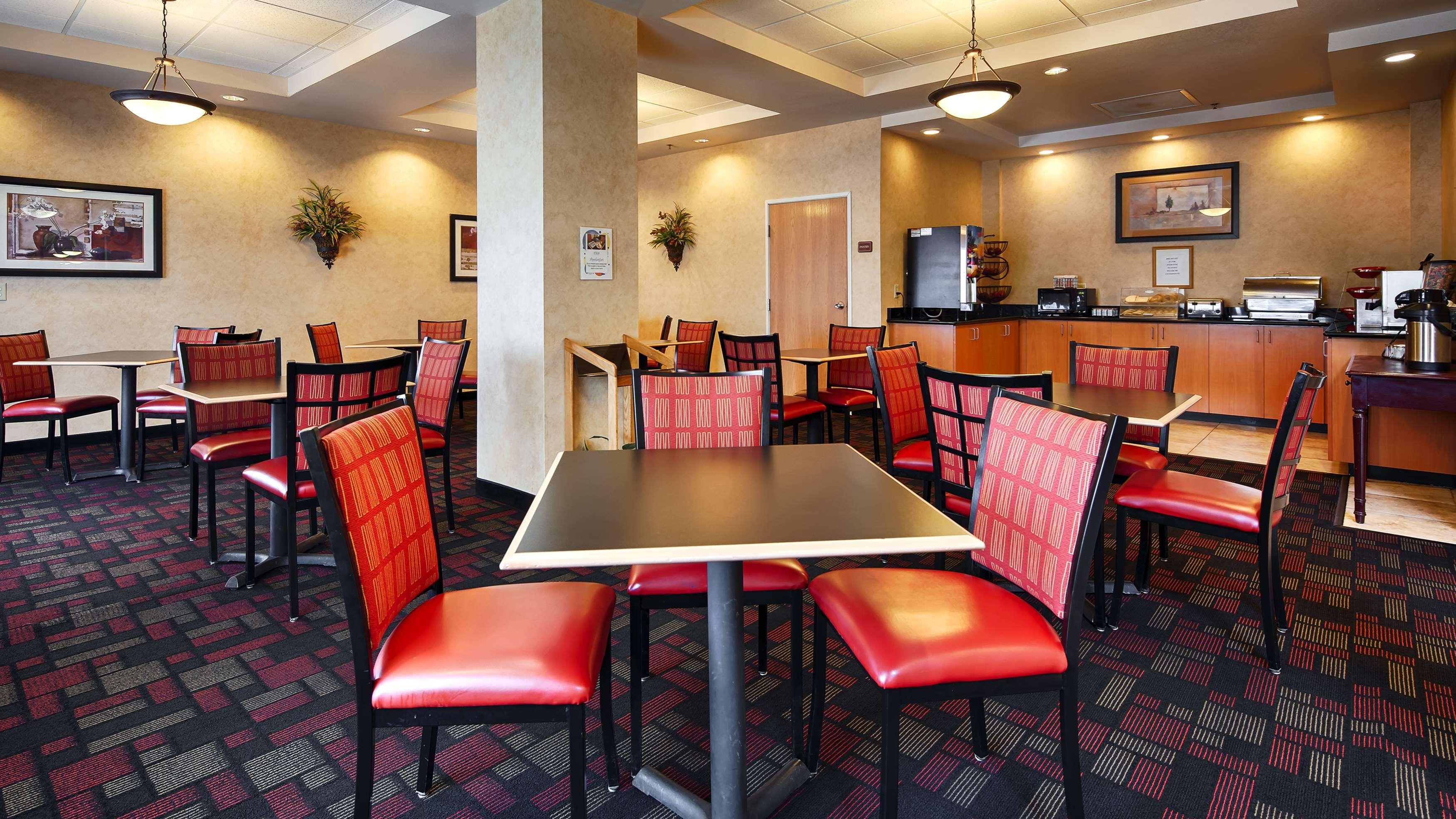 Best Western Windsor Inn And Suites Данвил Екстериор снимка